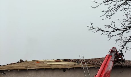 Réfection et rénovation de couverture de toiture en tuiles par couvreur à Aveize